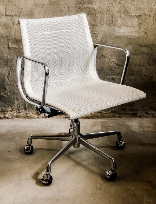 Herman Miller Eames Aluminum Group Office Chair